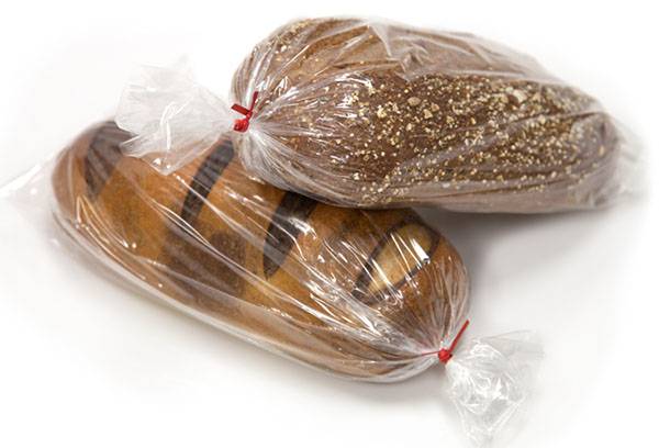 Duona plastikiniuose maišeliuose