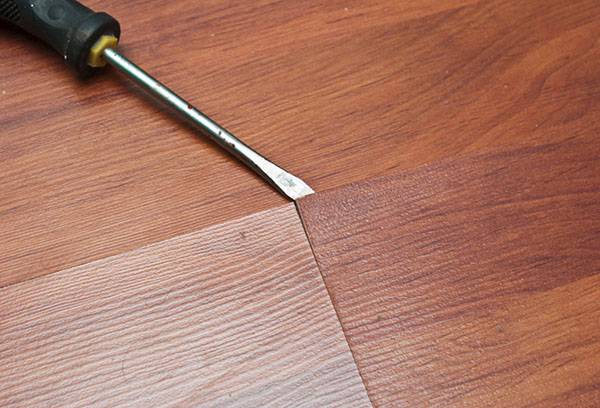 Laminatas nusilupo