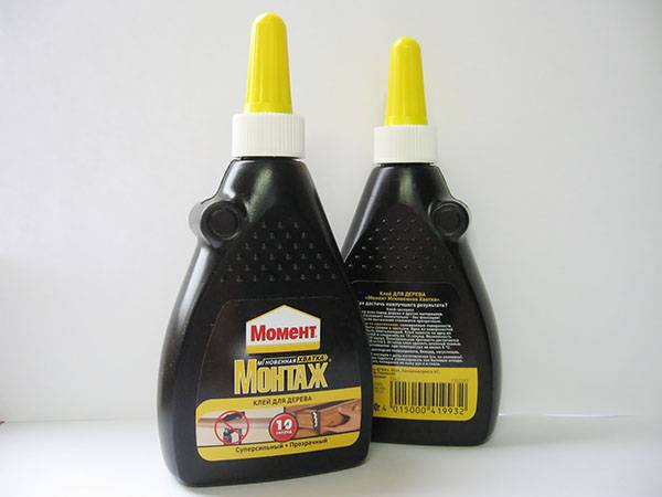 Adhesive Moment Montavimas medienai