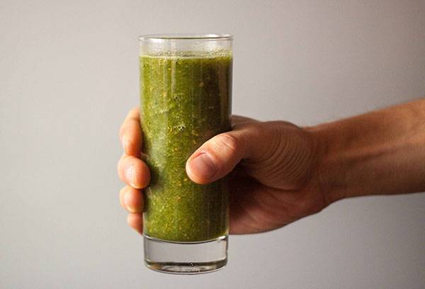 Smoothie su žaliais grikiais