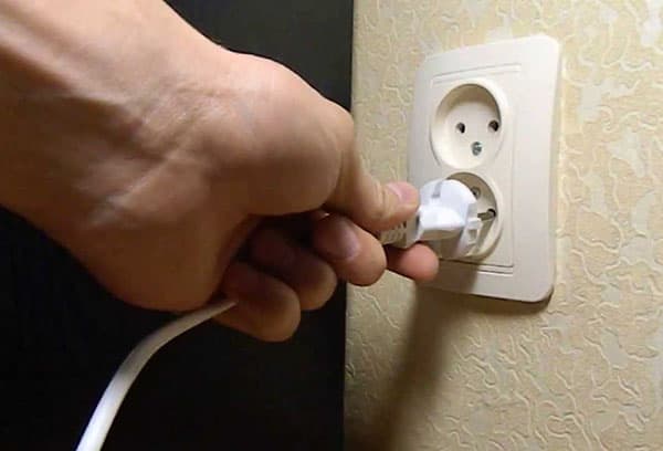 Elektros prietaiso prijungimas prie tinklo