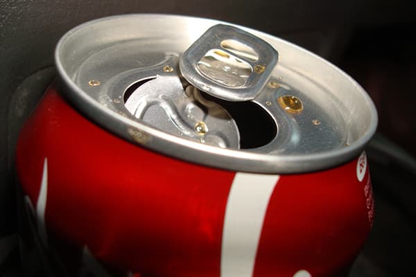 Atvira Coca Cola skardinė