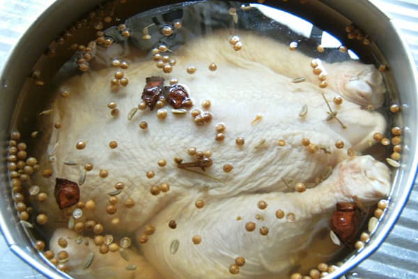 Vištiena sūrymo marinate