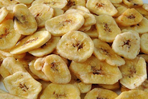 Mikrobangų krosnelėje džiovinti bananų griežinėliai