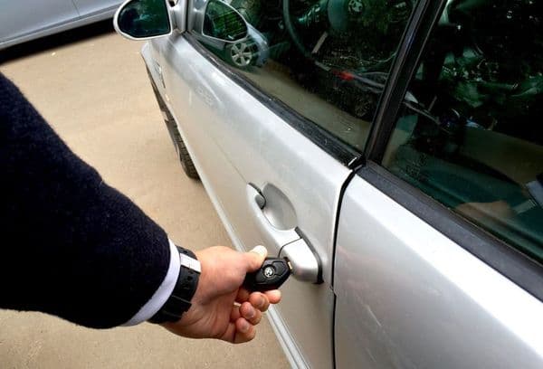 Automobilio užraktas