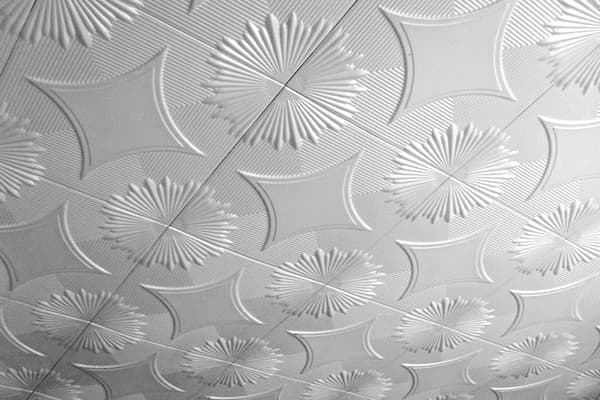 Putplasčio lubų plytelės
