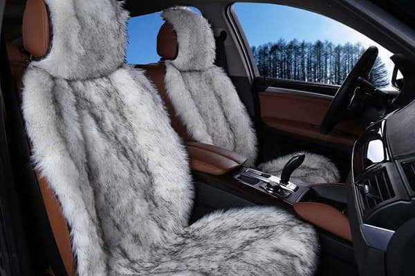 Kailiniai užvalkalai automobilyje