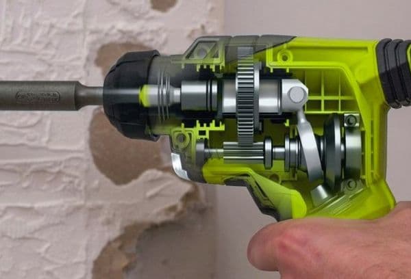 Plaktuko smūgio mechanizmas