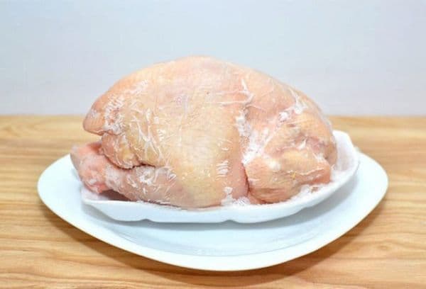 Užšaldyta visa vištiena