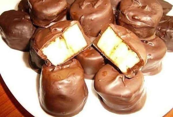šokoladu padengti bananai