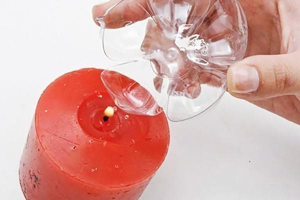 Gėlės gaminimas iš plastikinio butelio dugno