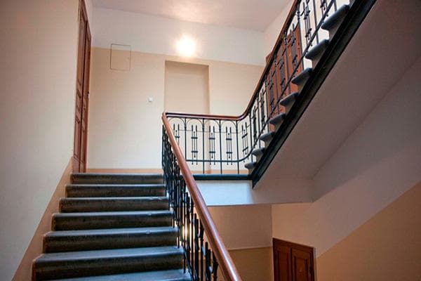 Švarus įėjimas su nauja renovacija