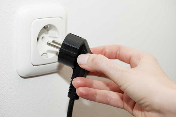 Įrangos prijungimas prie elektros lizdo