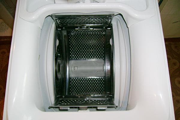Skalbimo mašina Zanussi ZWQ 61216 WA