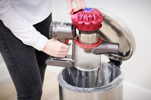 Ar išvalysite „Dyson“ dulkių siurblį po valymo?