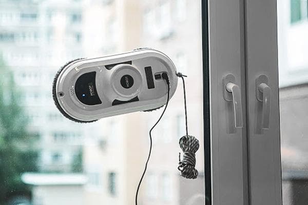 Langų valymo robotas