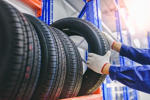 Automobilių padangų saugykla