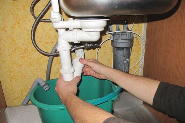 Sifono išardymas po kriaukle valymui