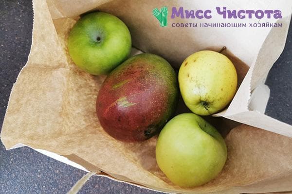 Mango popieriniame maišelyje su obuoliais