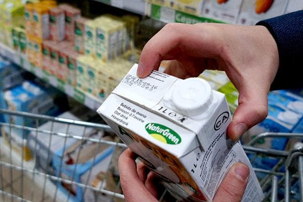 Augalinio pieno galiojimo datos tikrinimas parduotuvėje