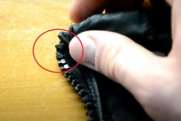 Grioveliai ant užtrauktuko slankikliui nuimti