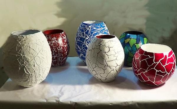 Papier-maché vazos