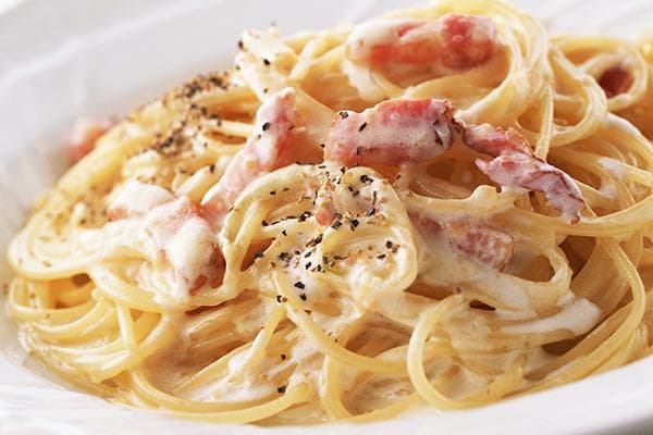 Makaronai carbonara