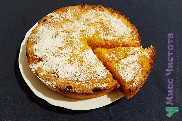 Mannikas su moliūgu ir razinomis
