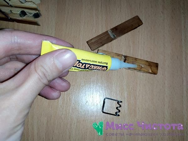 dviejų pusių klijavimas iš drabužių segtuko