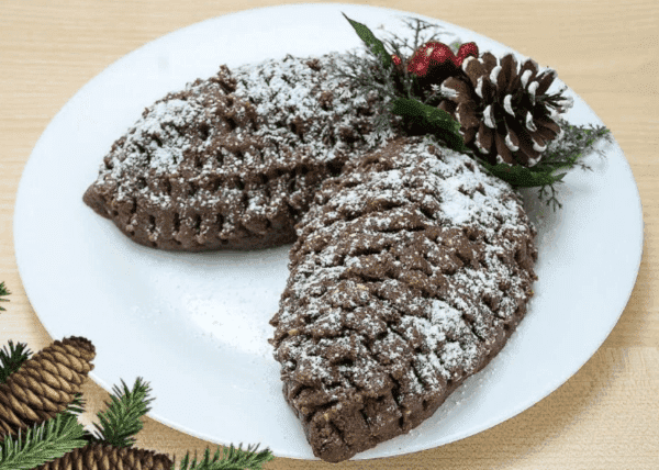 Šokoladiniai kūgeliai iš sausainių