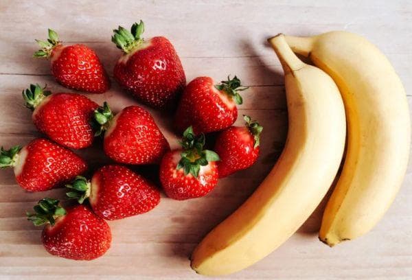 Bananai ir braškės