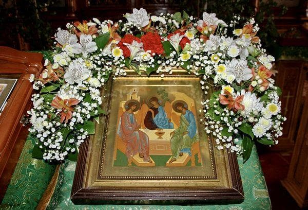 Šventosios Trejybės ikona bažnyčioje