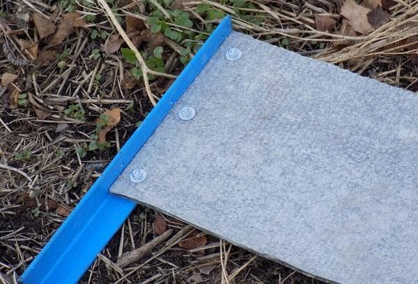 Plokščios šiferio tvirtinimo detalės