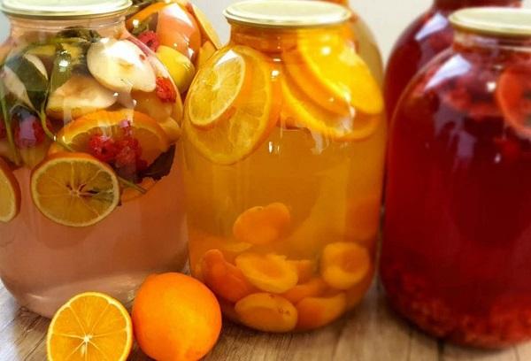 Kompotai trijų litrų stiklainiuose žiemai