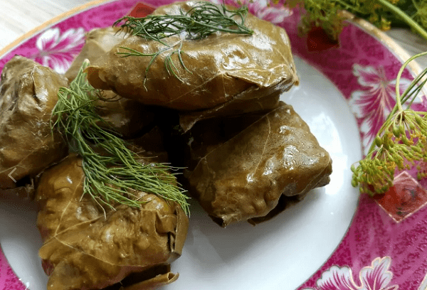 Gavėnios dolma su avinžirniais