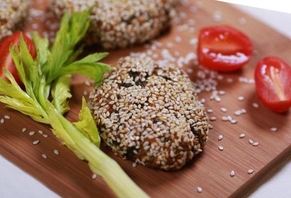 Morkų kotletai su tofu sūriu