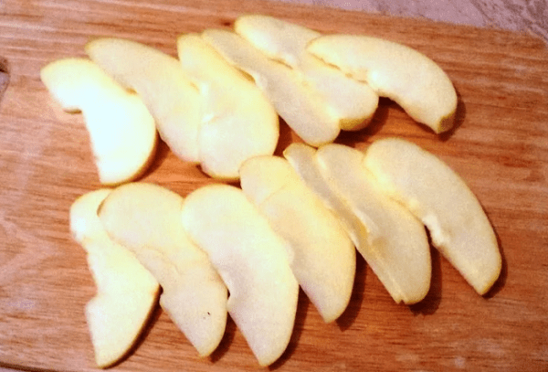 Obuolių griežinėliai