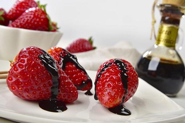 Fragole allAceto Balsamico – braškės balzamiko acte