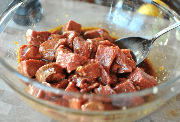 Šašlykų kebabas marinate