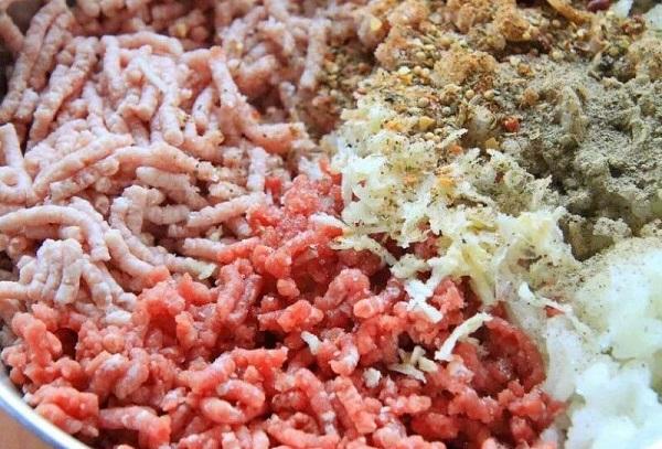 Prieskoniai maltai mėsai
