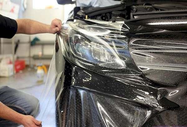 Automobilio šarvuotis su plėvele