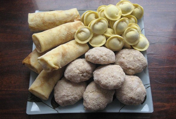 Pusgaminiai, įdaryti mėsa